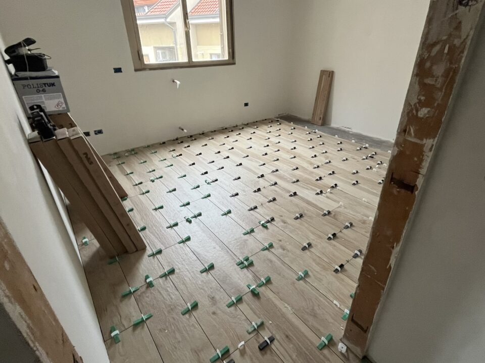 Posa pavimenti e rivestimenti