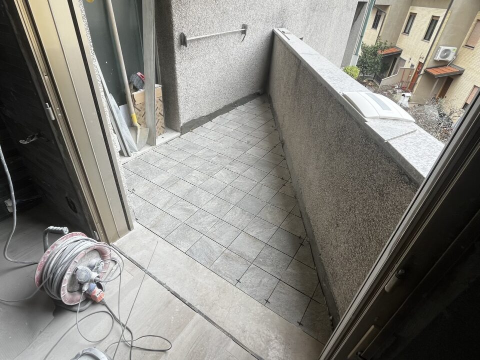 Posa pavimenti e rivestimenti