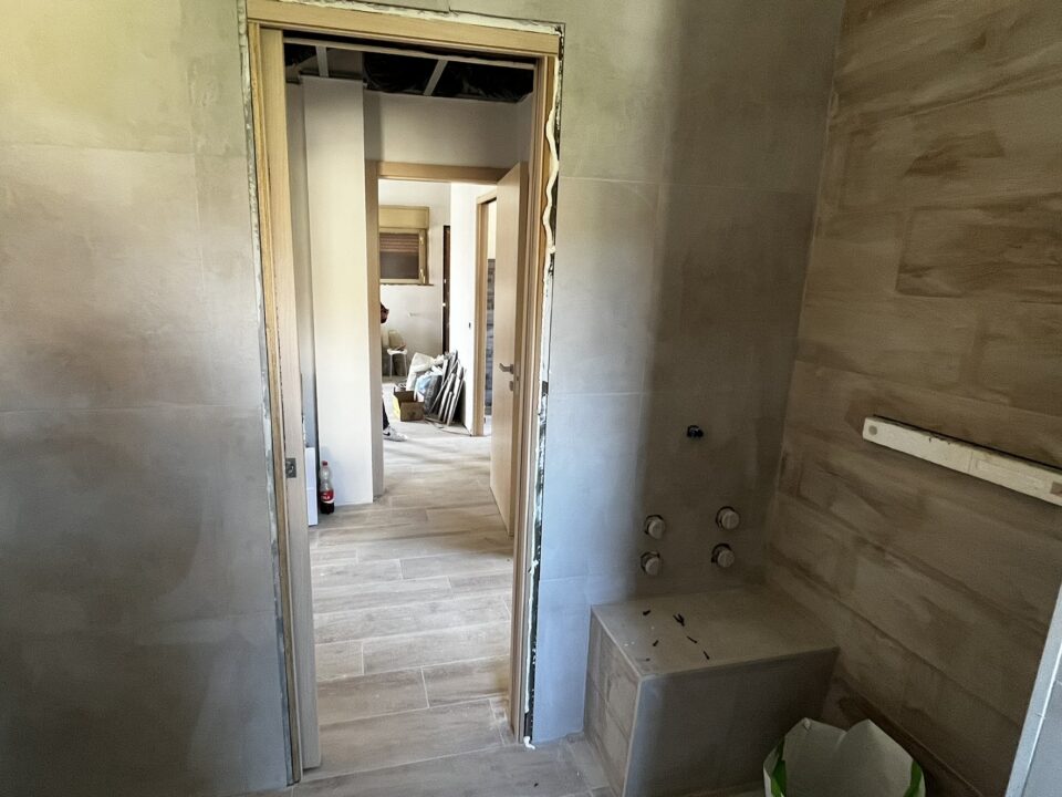 Posa pavimenti e rivestimenti
