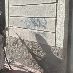 rimozione-graffiti
